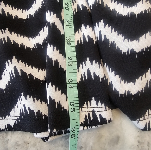 Timing Black & White Chevron Print Sleeveless Top Style XL - Picture 8 of 8